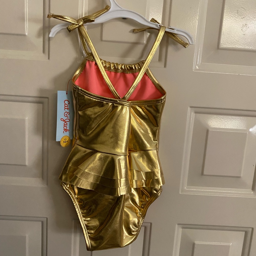 2T Cat & Jack swim suit - Picture 2 of 2